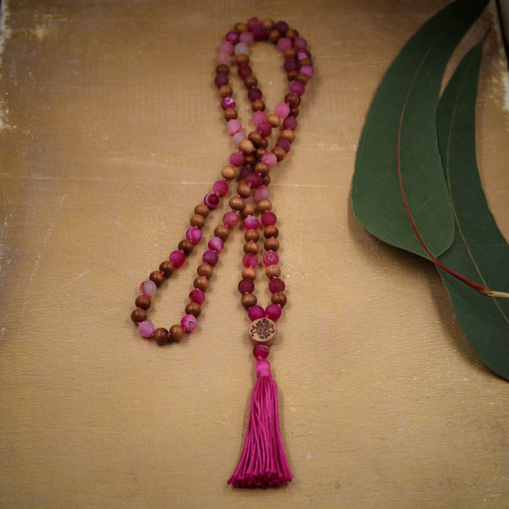 Mala Achat pink und Sandelholz mit Quaste