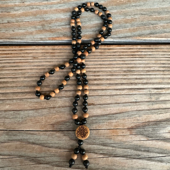 8#108 Mala Onyx matt mit Sandelholz | 6 mm