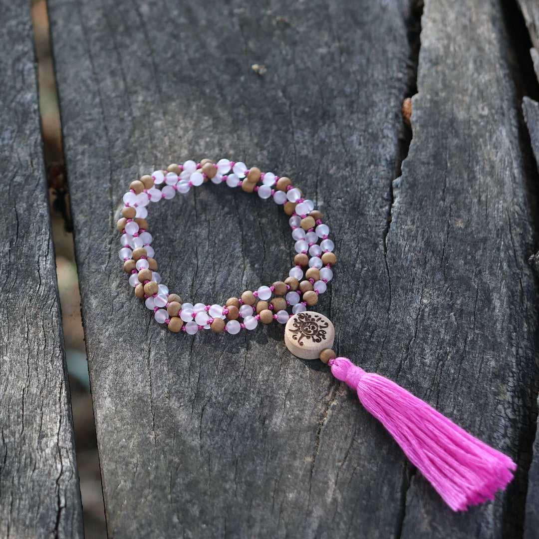 Mala „Liebesflüsterin" Rosenquarz & Sandelholz 4 mm | Summer Collection