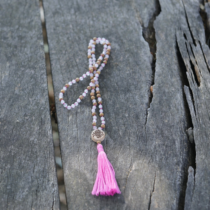 Mala „Liebesflüsterin" Rosenquarz & Sandelholz 4 mm | Summer Collection