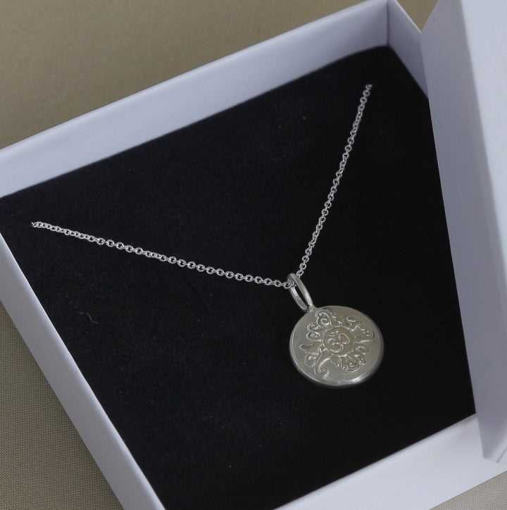 Spiritueller Schmuck mit OM Silber, Ketten Anhänger Malasonne